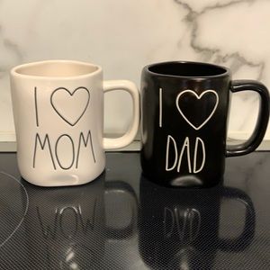 Rae Dunn I ❤️ MOM and DAD Mug Set